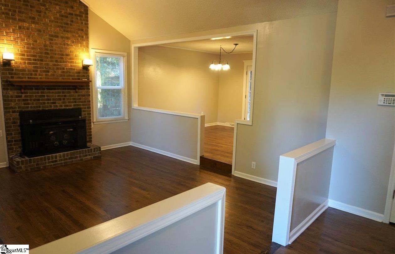 232 Enoree Circle Greer, SC 29650 - Photo 3 of 10 Gallery Image 3