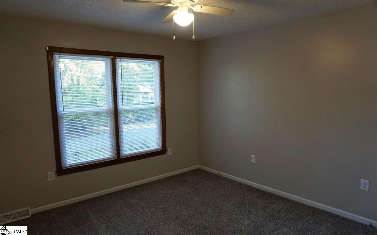 232 Enoree Circle Greer, SC 29650 - Photo 8 of 10 Gallery Image 8