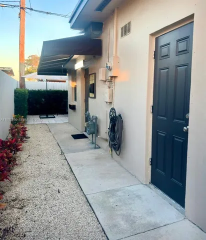 $2,300 | 11611 Northwest 57th Court, Unit 1, Hialeah, FL 33012