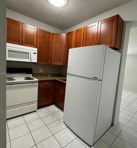 $2,300 | 11611 Northwest 57th Court, Unit 1, Hialeah, FL 33012
