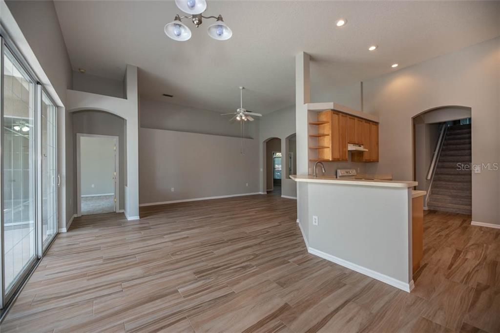 4301 Orange Ridge Court Valrico, FL 33596 - Photo 12 of 30 Gallery Image 12