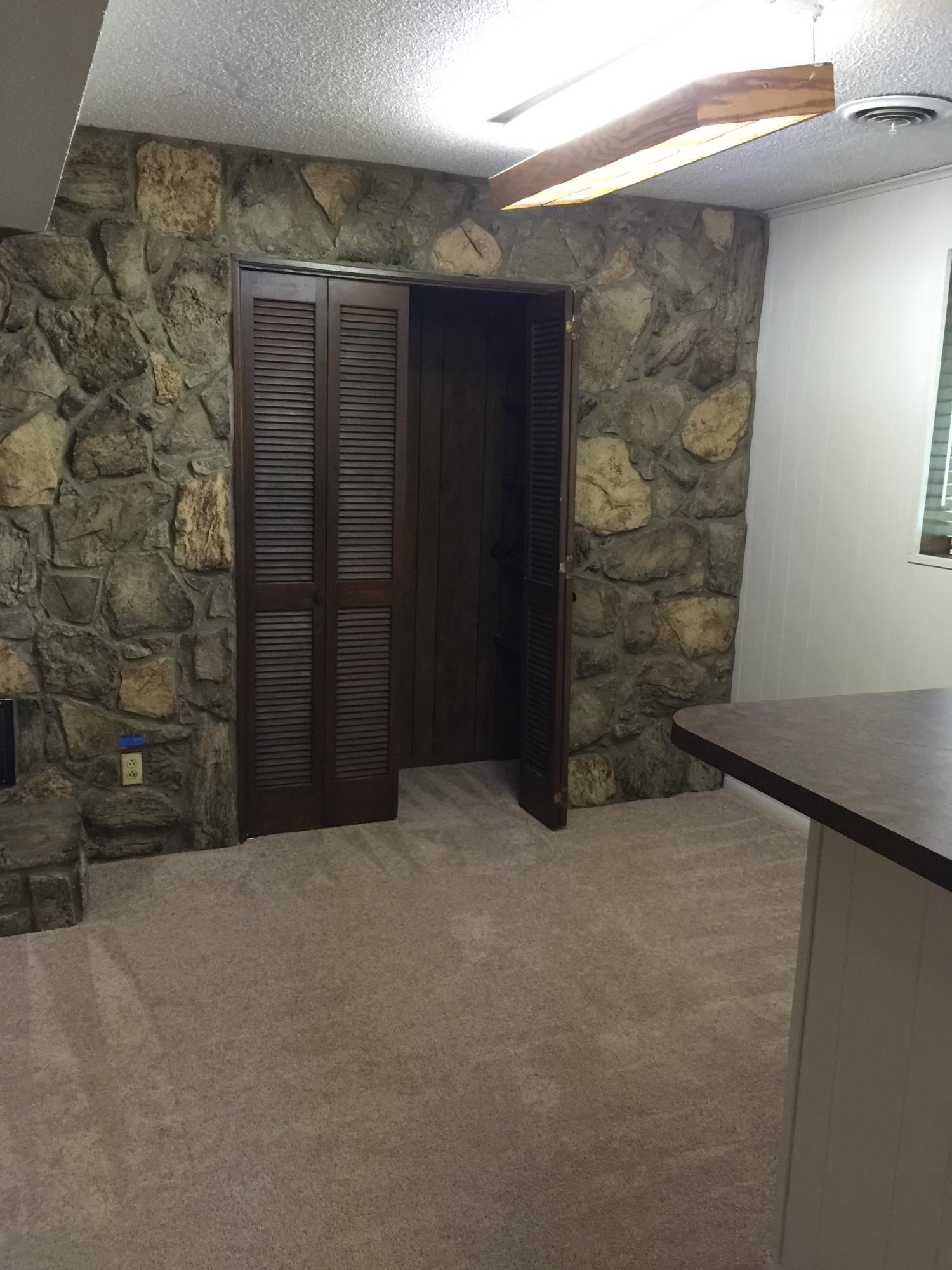 7625 Cranley Road Powell, TN 37849 - Photo 21 of 22 Stone Wallo-Closet