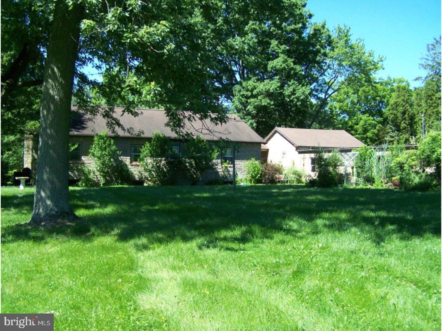 2815 Township Line Road Norristown, PA 19403 - Photo 3 of 25 Back Yard