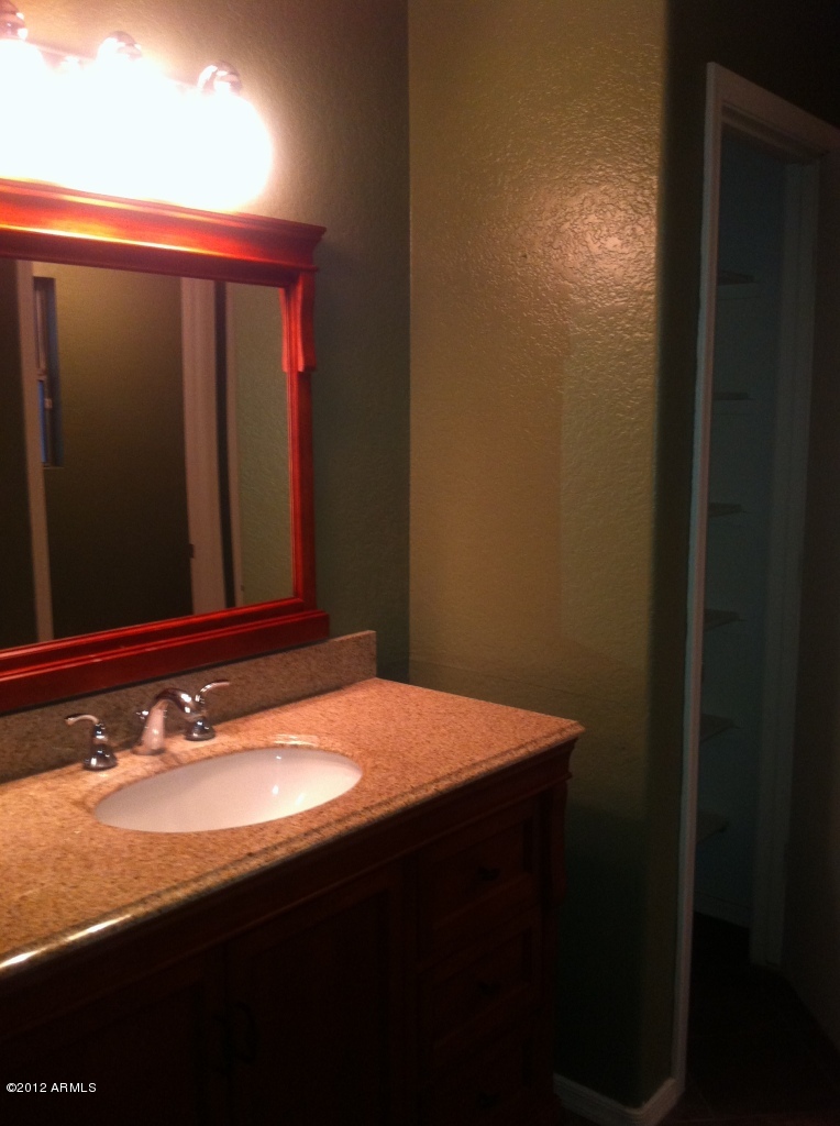 8734 West Ocotillo Road Glendale, AZ 85305 - Photo 25 of 39 masterbath2