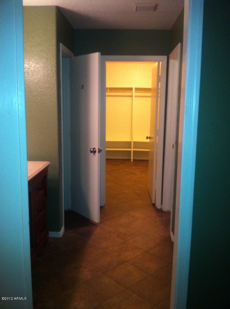 8734 West Ocotillo Road Glendale, AZ 85305 - Photo 26 of 39 mastercloset