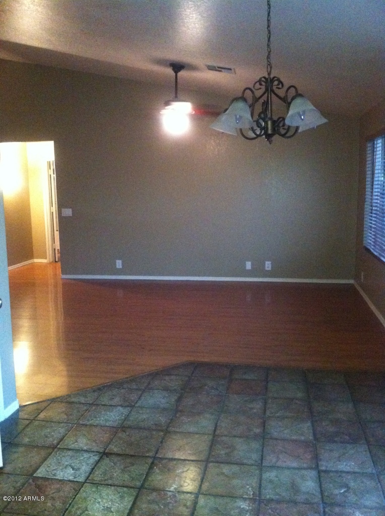 8734 West Ocotillo Road Glendale, AZ 85305 - Photo 9 of 39 family3