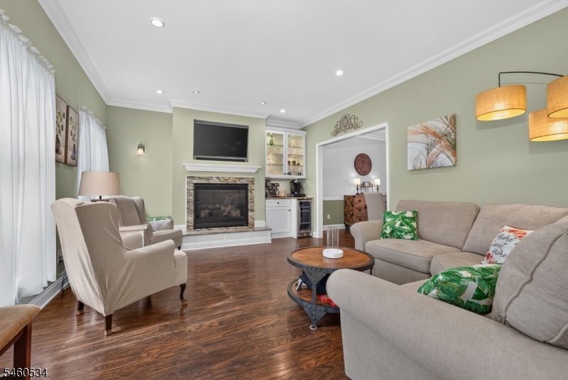 6 Pinewood Road Milford, NJ 08848 - Photo 6 of 48 Gallery Image 6