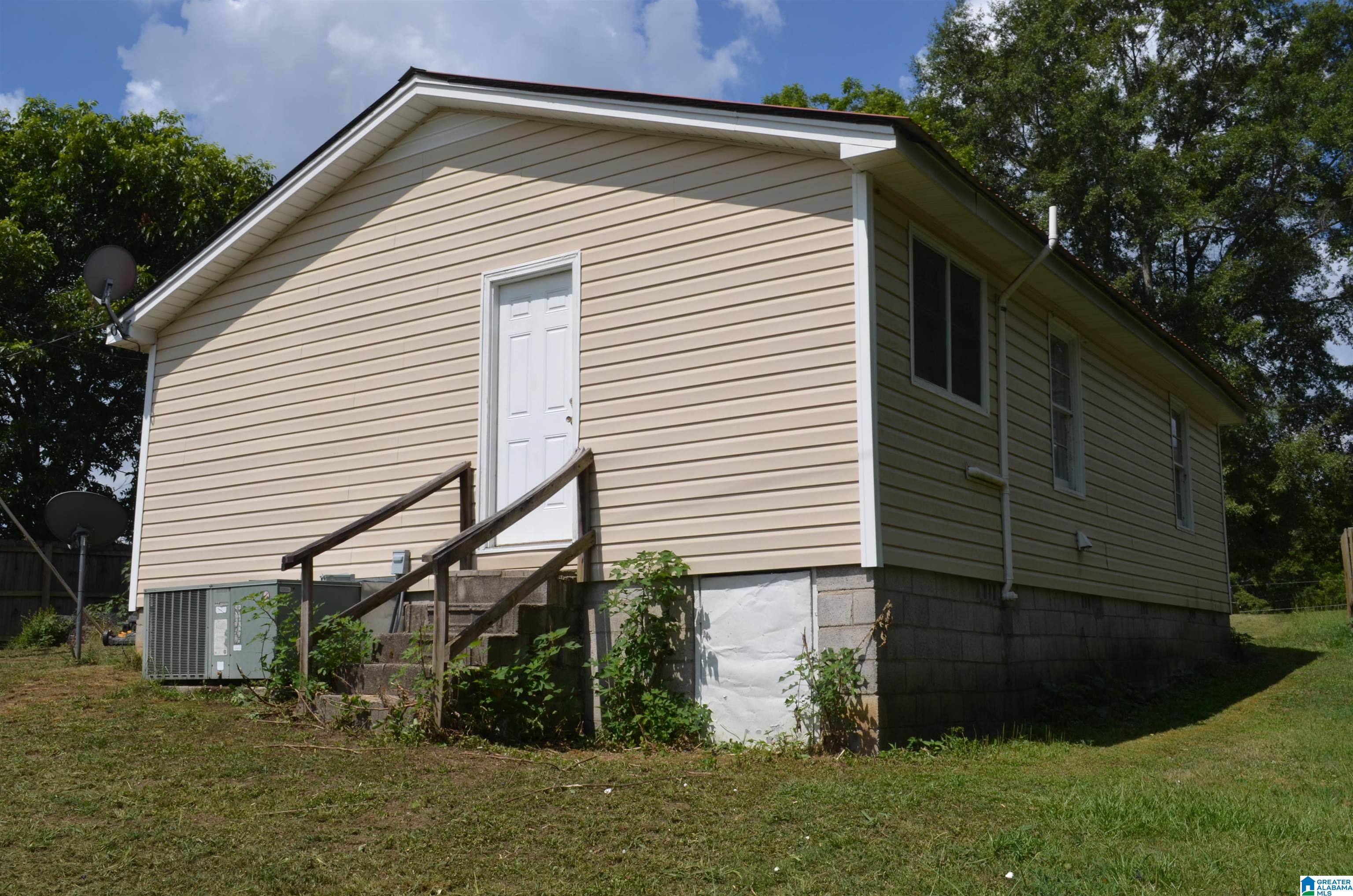 115 Leon Drive Warrior, AL 35180 - Photo 3 of 11