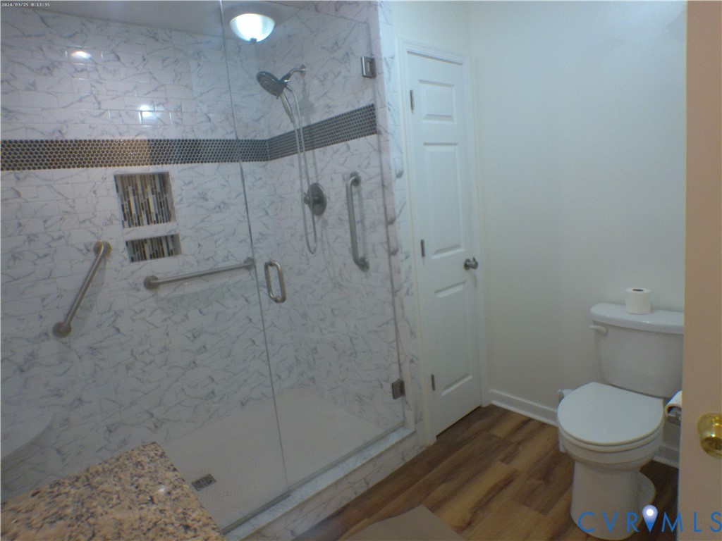 9418 North Rinker Drive Mechanicsville, VA 23116 - Photo 25 of 29 Hall Shower & Toilet