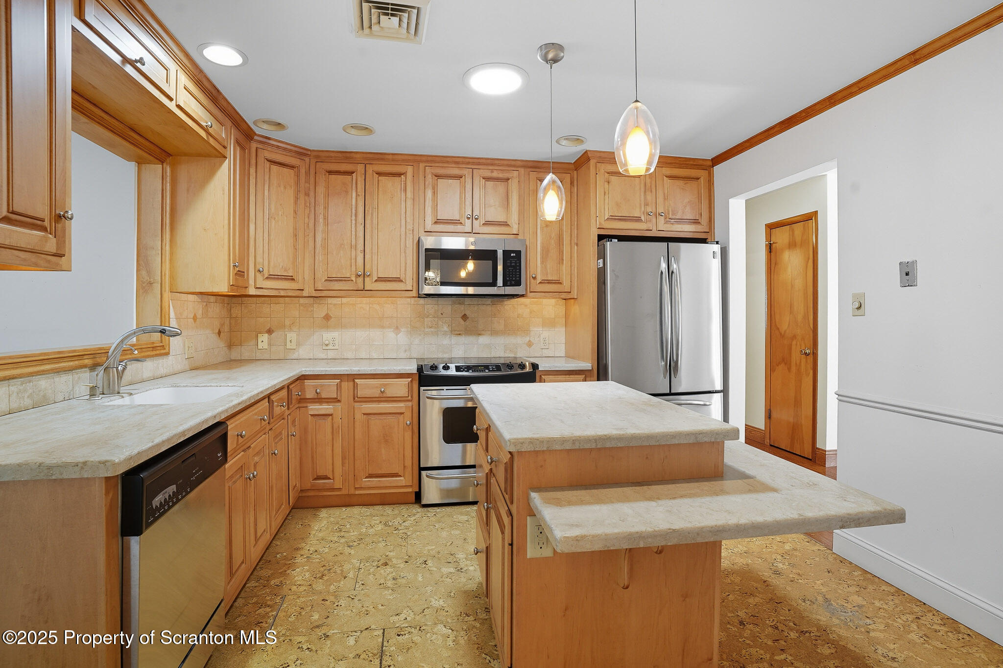 303 Drake Street Old Forge, PA 18518 - Photo 15 of 39 Kitchen