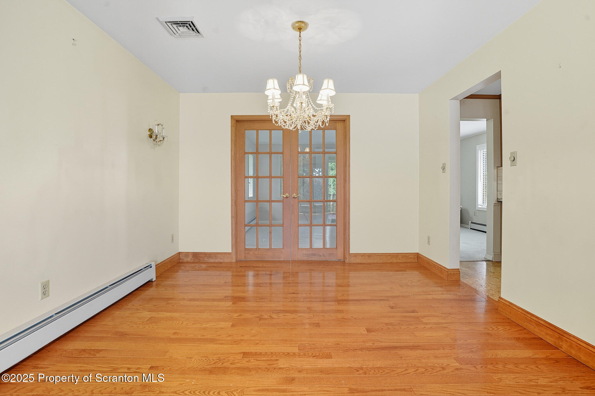 303 Drake Street Old Forge, PA 18518 - Photo 17 of 39 Dining Room