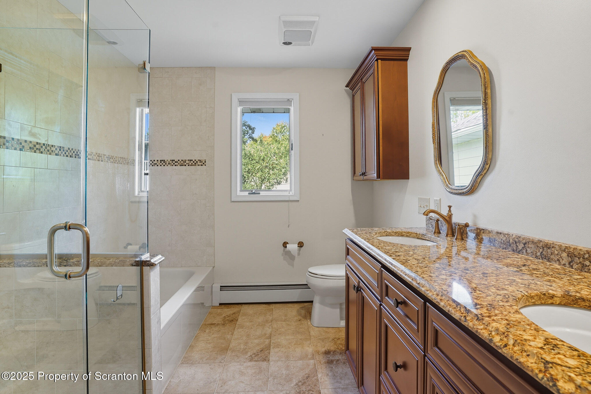 303 Drake Street Old Forge, PA 18518 - Photo 21 of 39 Full Bathroom