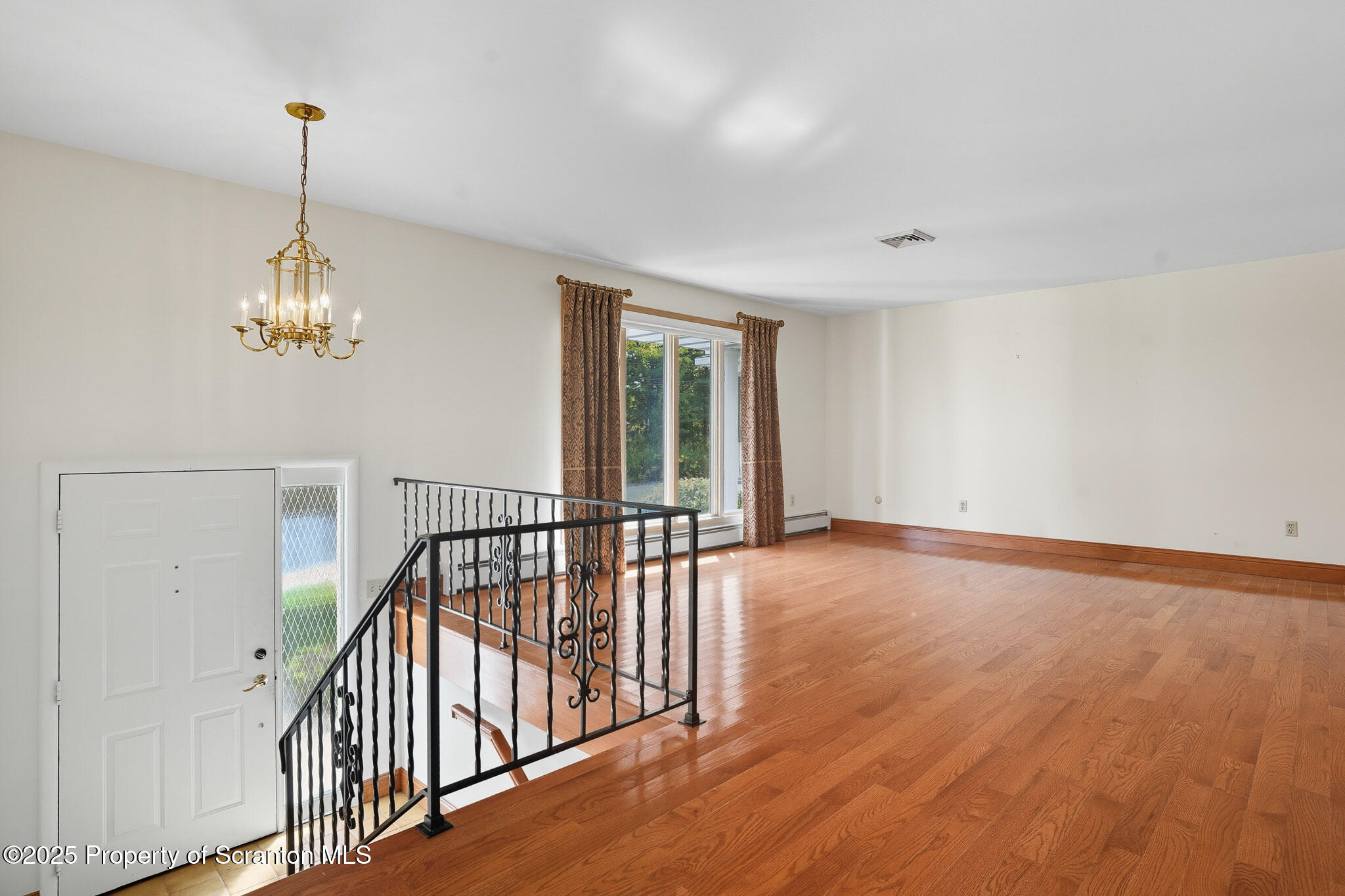 303 Drake Street Old Forge, PA 18518 - Photo 8 of 39 Foyer