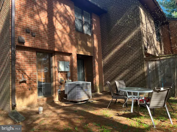 $2,800 | 11319 Headlands Court, Reston, VA 20191