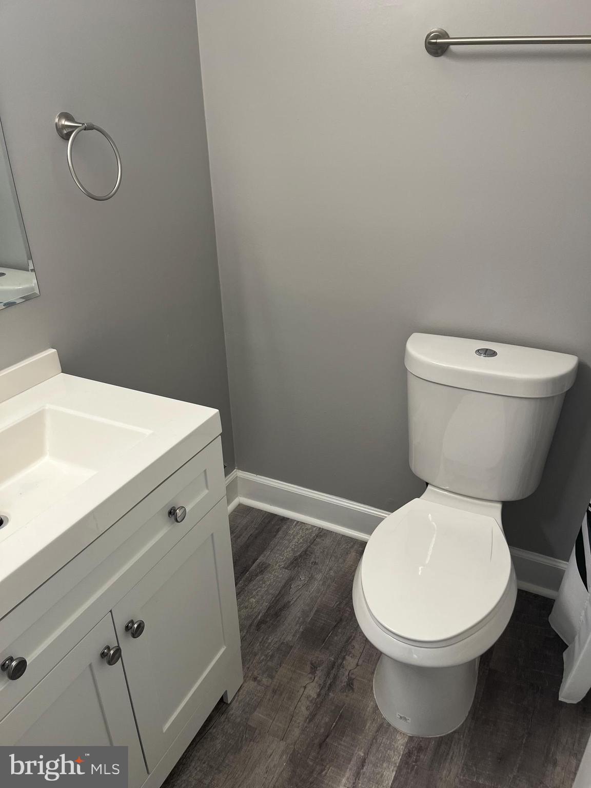 11319 Headlands Court Reston, VA 20191 - Photo 10 of 20 Full bath Master