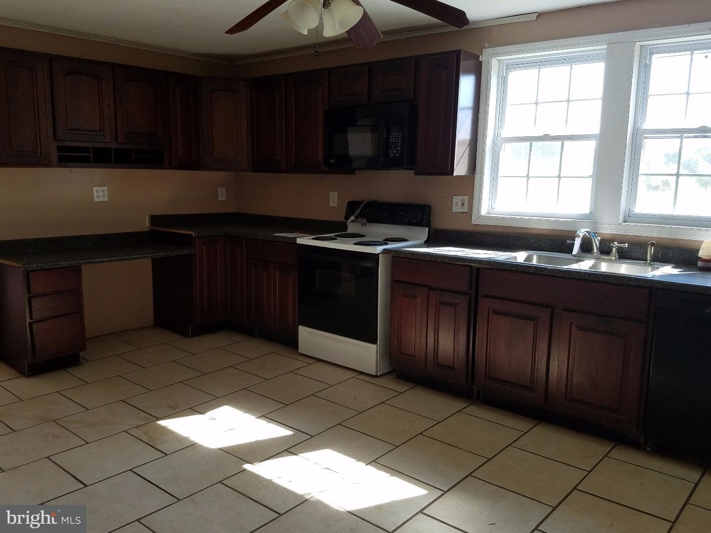 2055 Bustleton Road Burlington, NJ 08016 - Photo 21 of 25