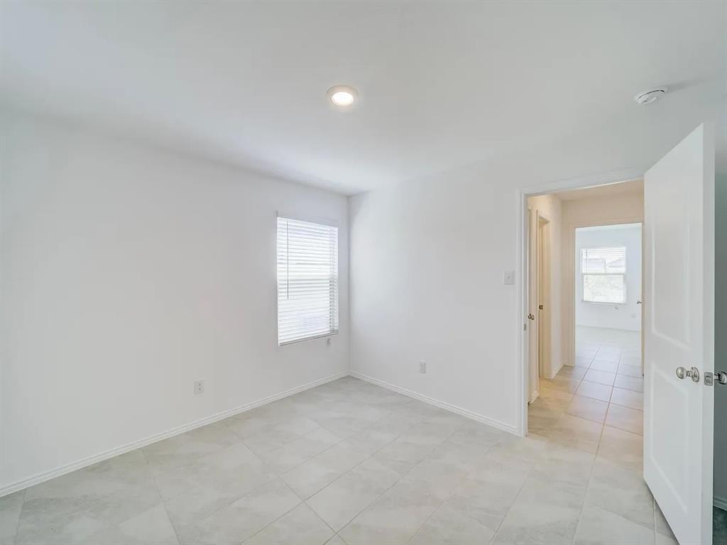 352 Sun Bluff Road Fort Worth, TX 76052 - Photo 24 of 33
