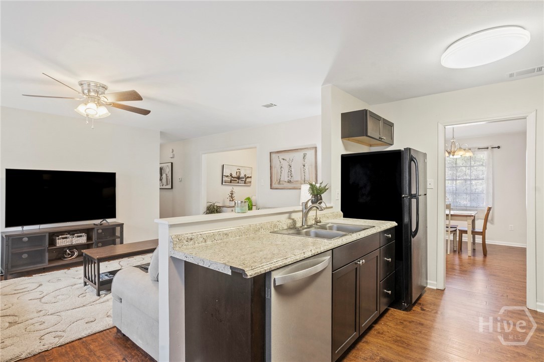 300 Floyd Street Hinesville, GA 31313 - Photo 8 of 23