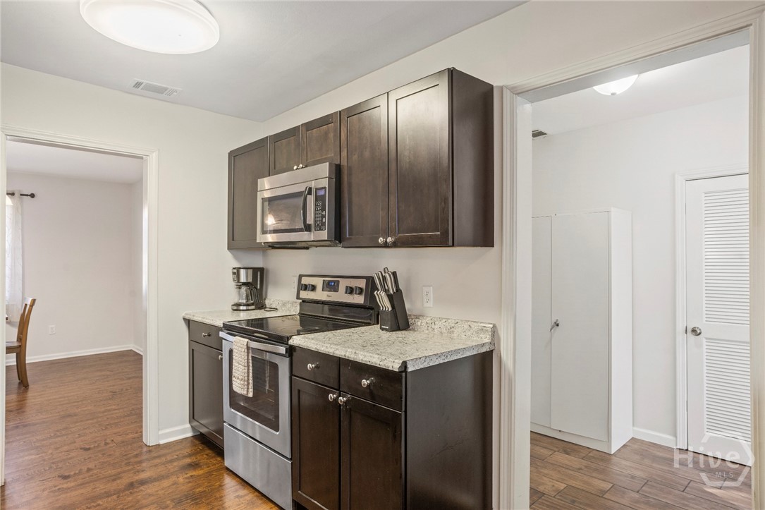 300 Floyd Street Hinesville, GA 31313 - Photo 9 of 23