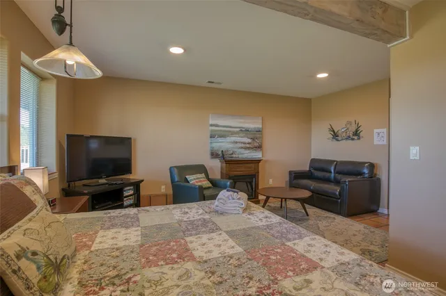 $827,000 | 27 Ocean Lane, Copalis Beach, WA 98535