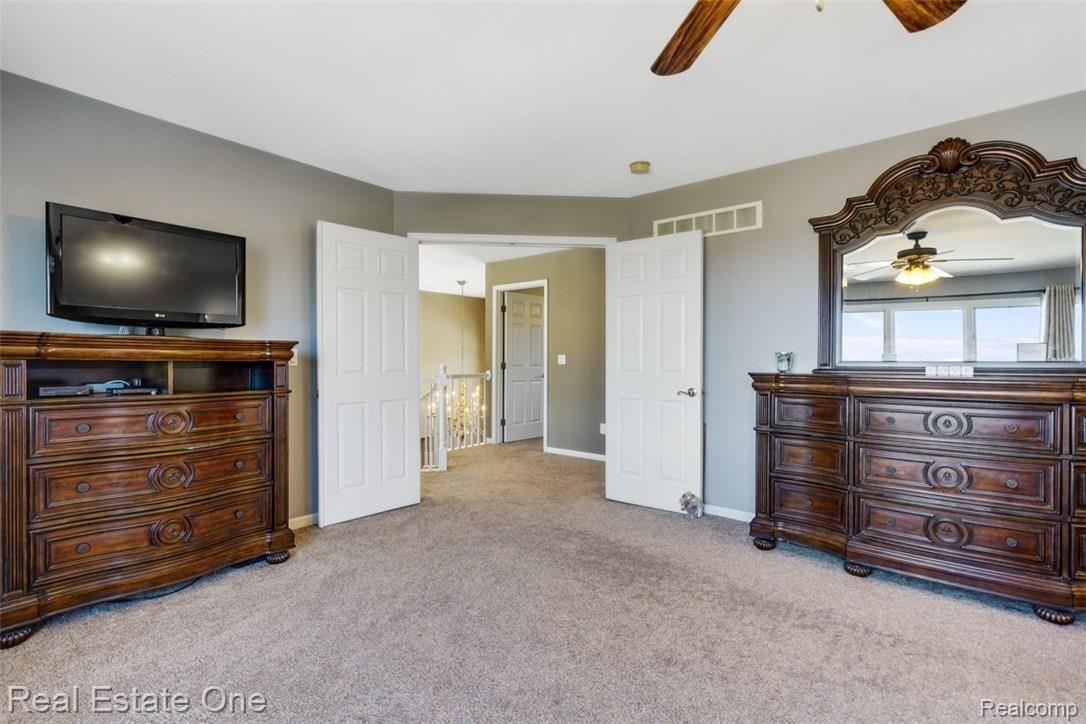 3888 Fawn Drive Rochester, MI 48306 - Photo 32 of 50 dsc09489-dsc09493.jpg