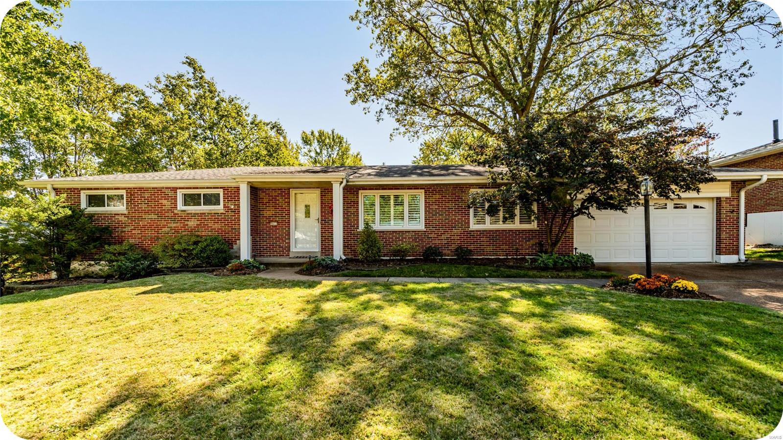 9832 Ridgely Lane St. Louis, MO 63123 - Photo 1 of 39 Gallery Image 1