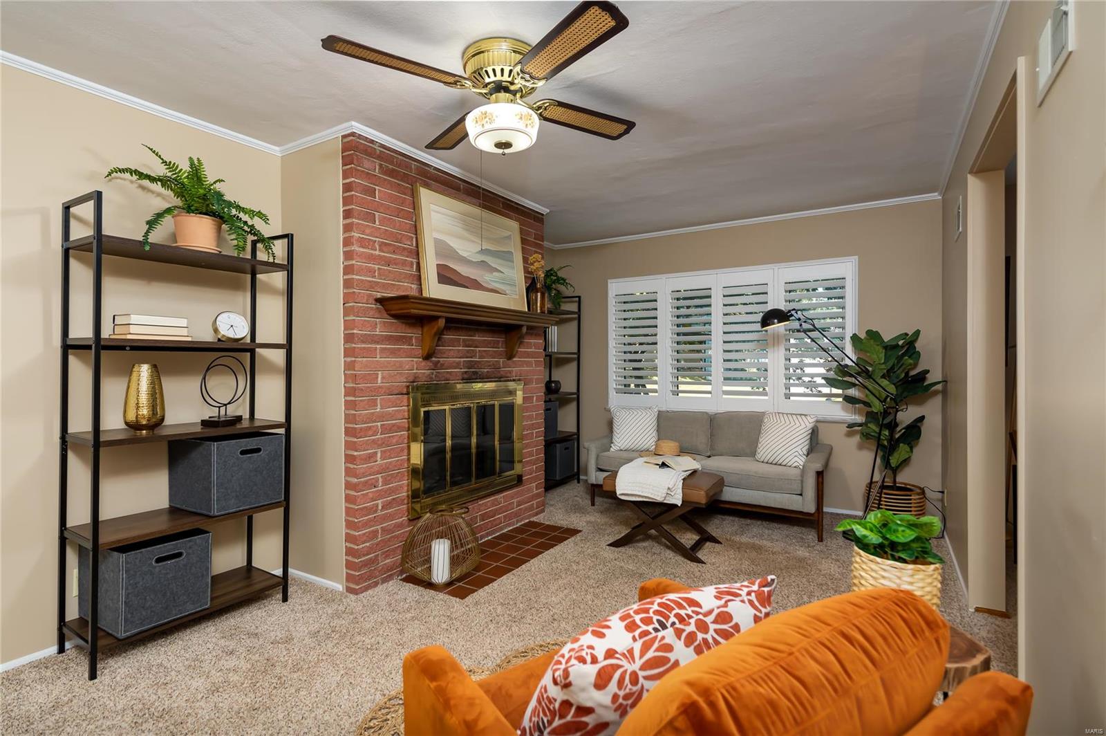 9832 Ridgely Lane St. Louis, MO 63123 - Photo 11 of 39 Gallery Image 11