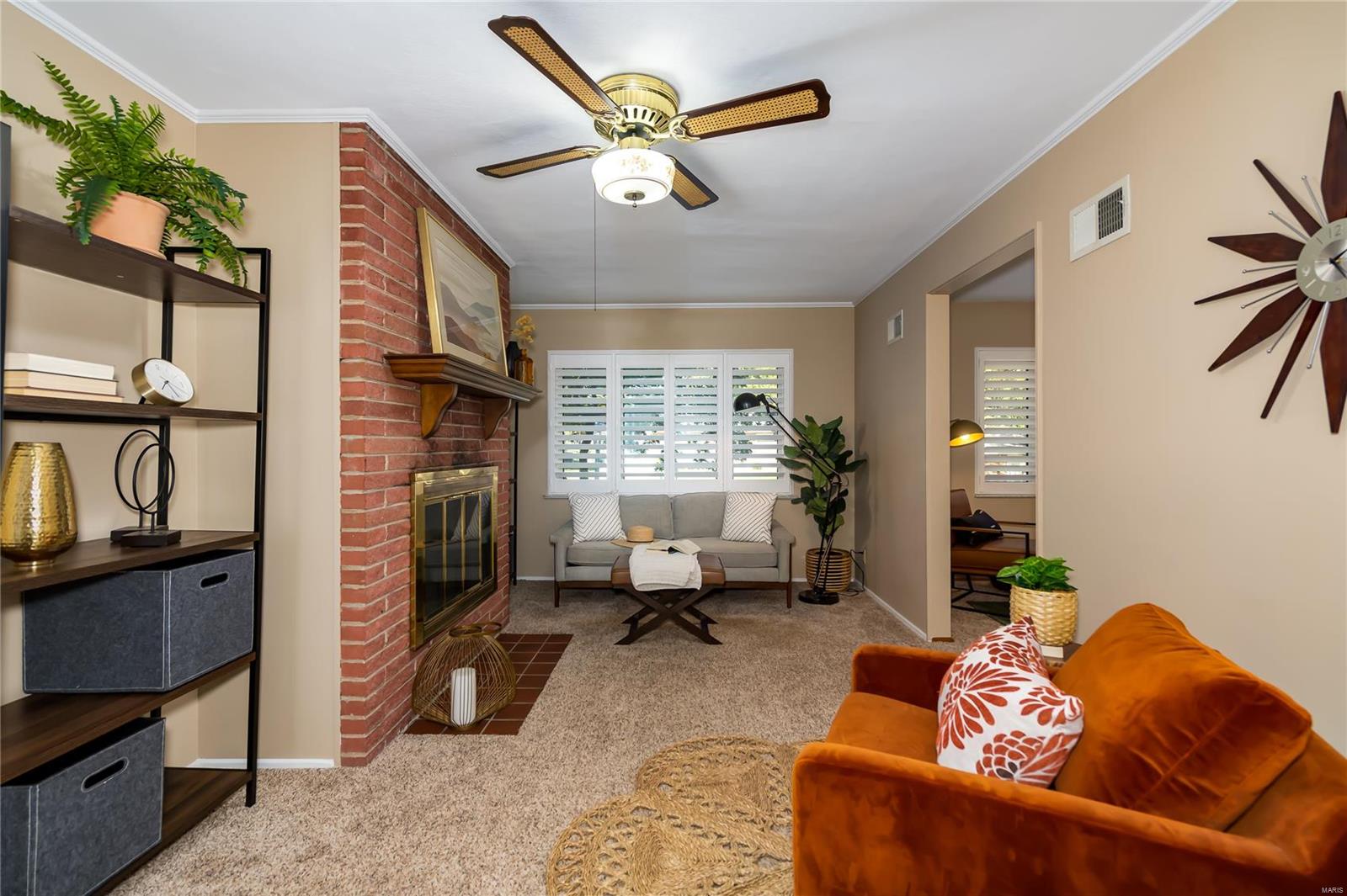 9832 Ridgely Lane St. Louis, MO 63123 - Photo 10 of 39 Gallery Image 10