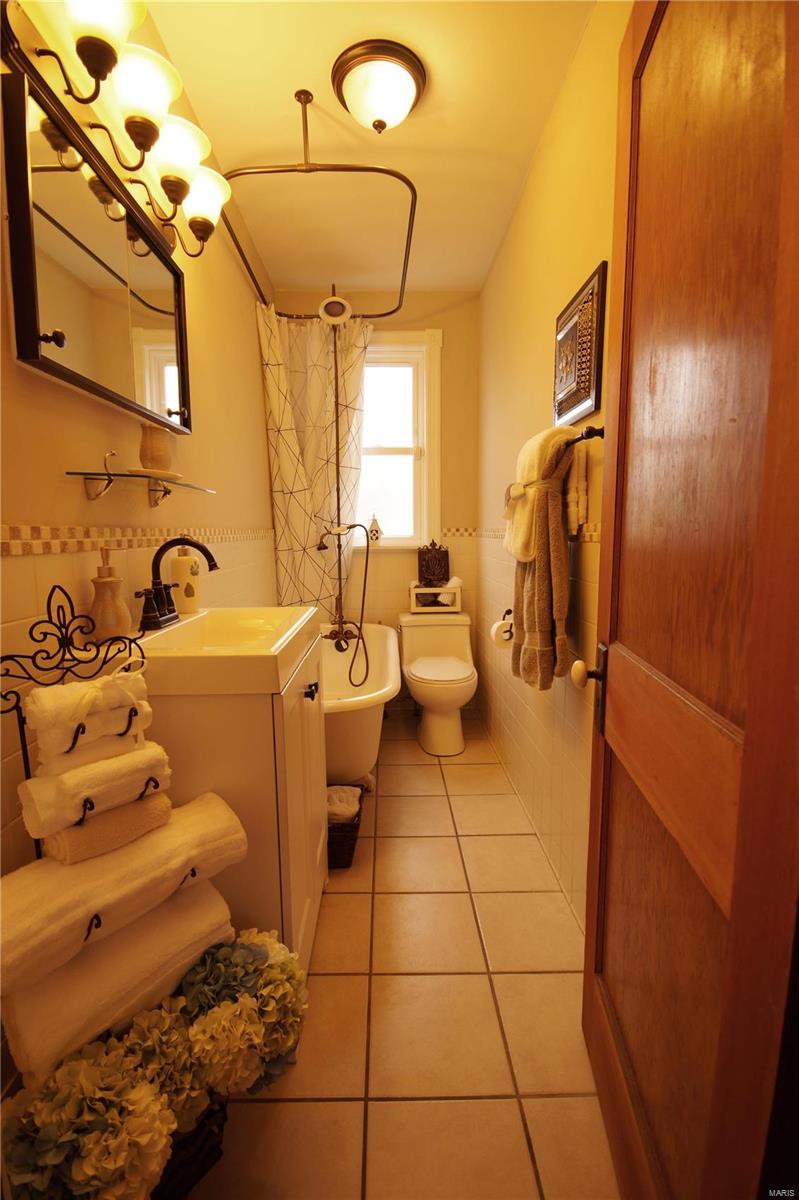 3683 Weber Road St. Louis, MO 63125 - Photo 11 of 28 Gallery Image 11