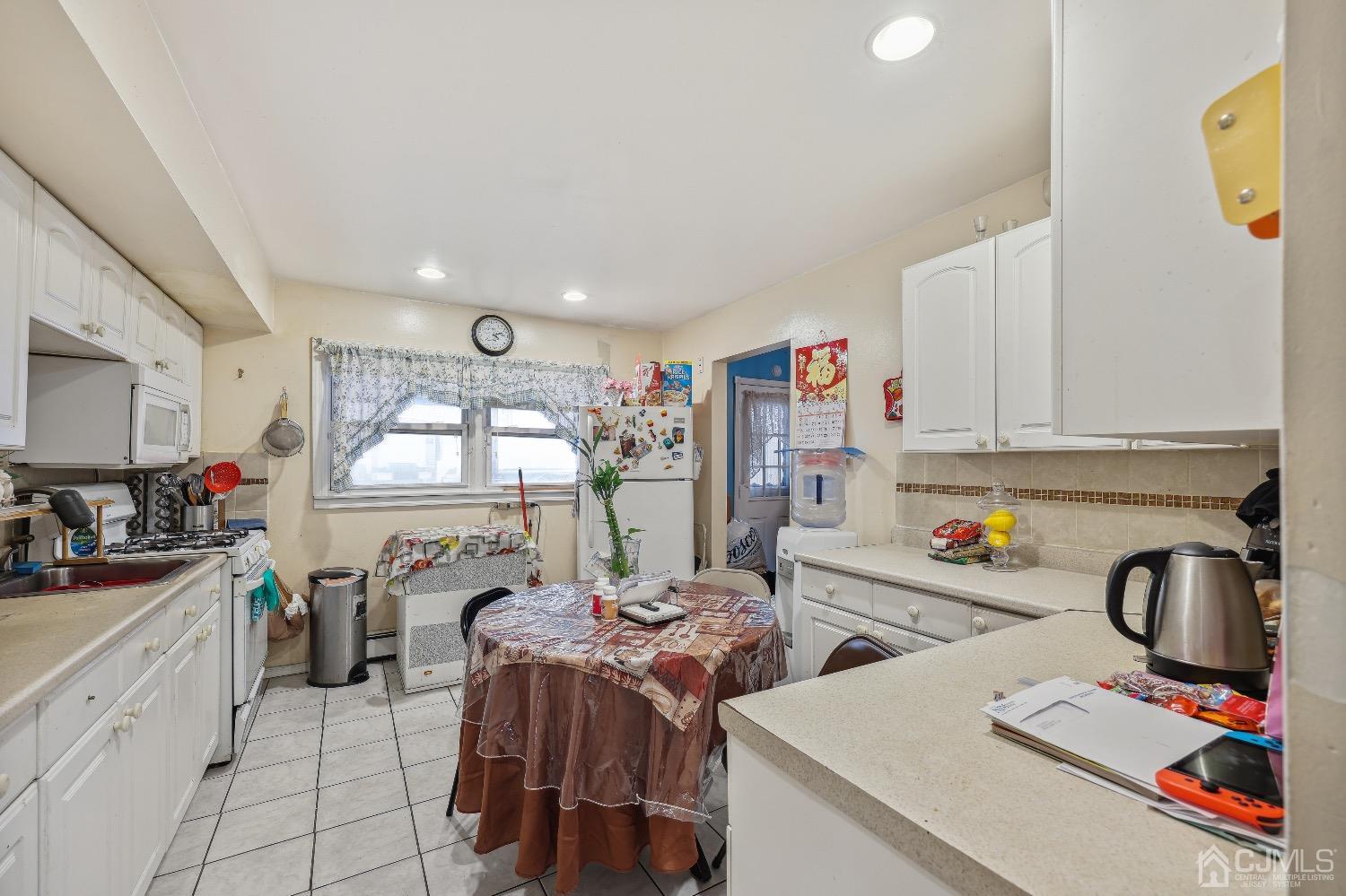 1096 Rudyard Drive Perth Amboy, NJ 08861 - Photo 5 of 10 a view of kitchen and sink