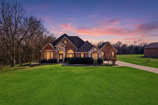 $832,000 | 212 Green Meadow Court, Gunter, TX 75058