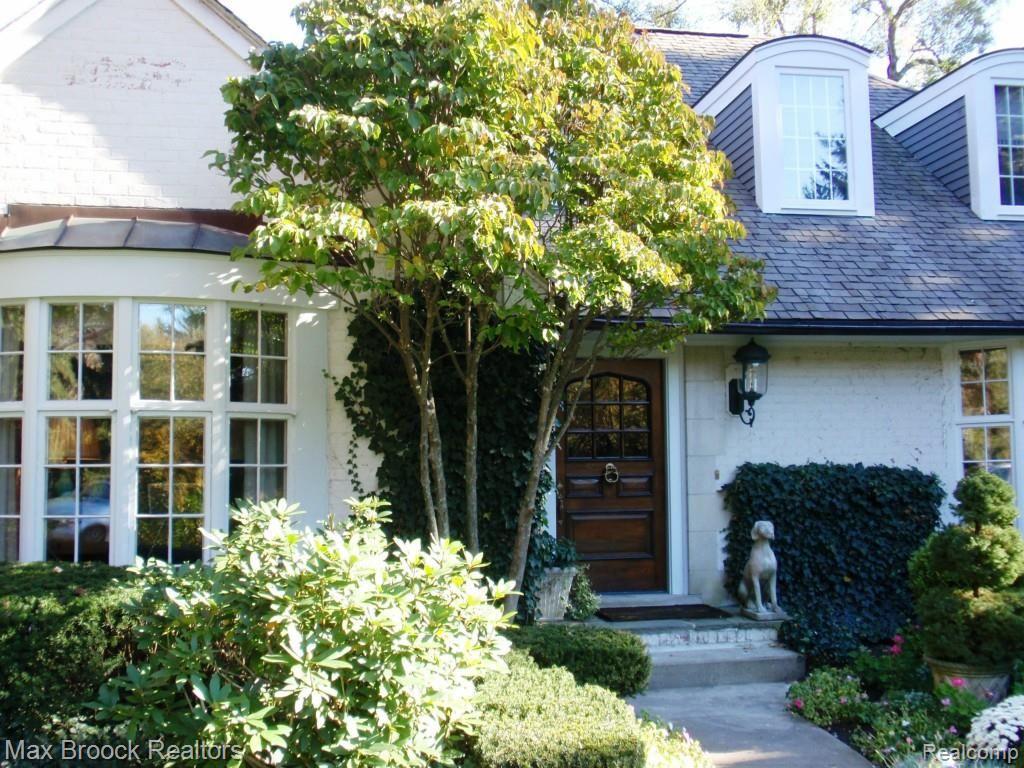 4875 Charing Cross Road Bloomfield Hills, MI 48304 - Photo 42 of 45