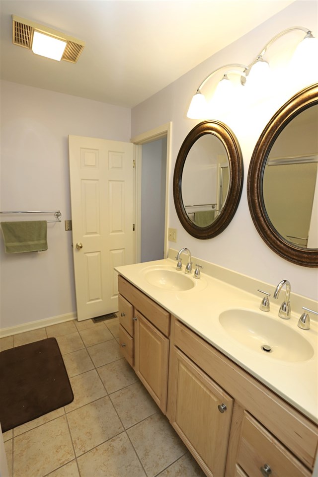 1347 Timberlake Road, Unit 25A Evansville, IN 47710 - Photo 13 of 30 Gallery Image 13