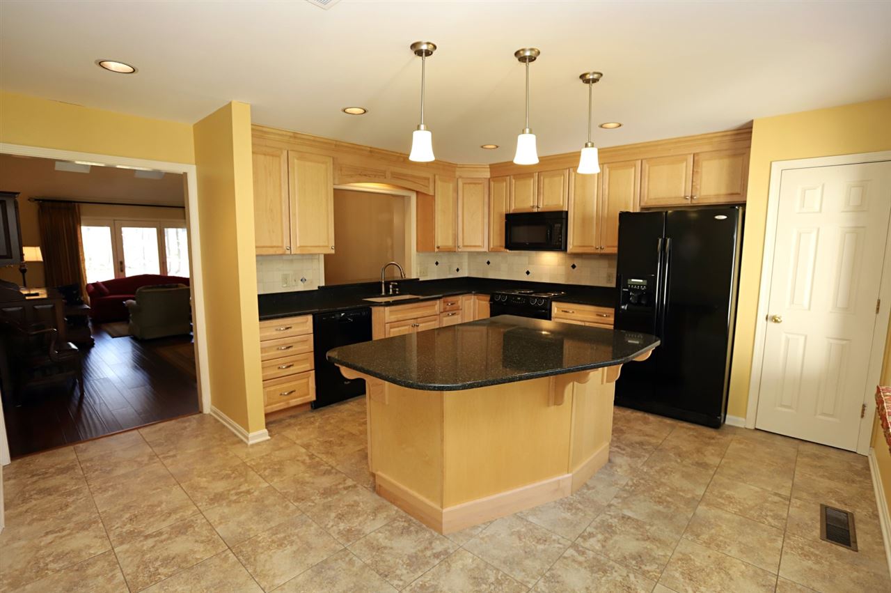 1347 Timberlake Road, Unit 25A Evansville, IN 47710 - Photo 8 of 30 Gallery Image 8
