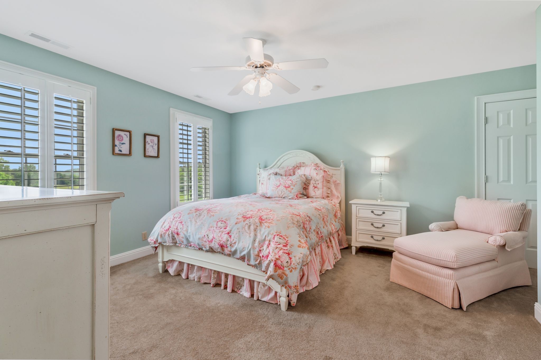 1036 Reed Hollow Road Readyville, TN 37149 - Photo 40 of 90 a spacious bedroom with a bed and a couch