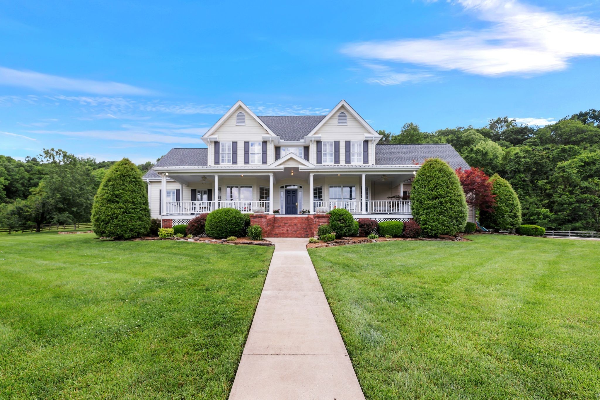 1036 Reed Hollow Road Readyville, TN 37149 - Photo 4 of 90 a front view of a house with a yard