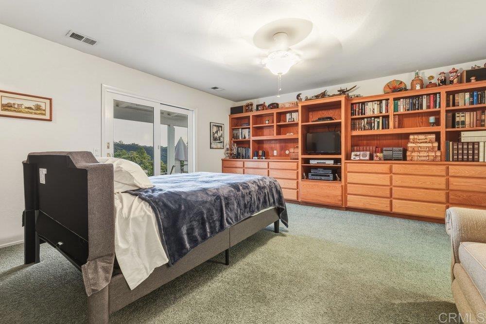 2073 Willow Glen Road Fallbrook, CA 92028 - Photo 6 of 34 Right Wing Bedroom