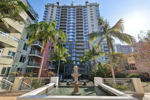 a view of outdoor space yard and porch