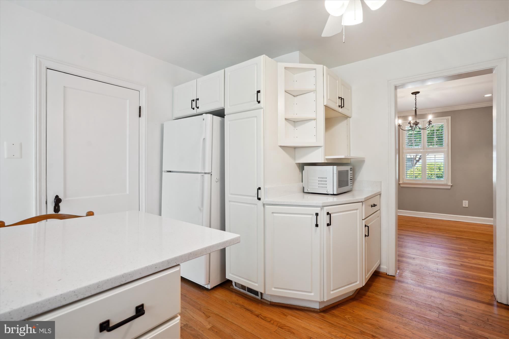 2505 North Powhatan Street Arlington, VA 22207 - Photo 12 of 40 Kitchen