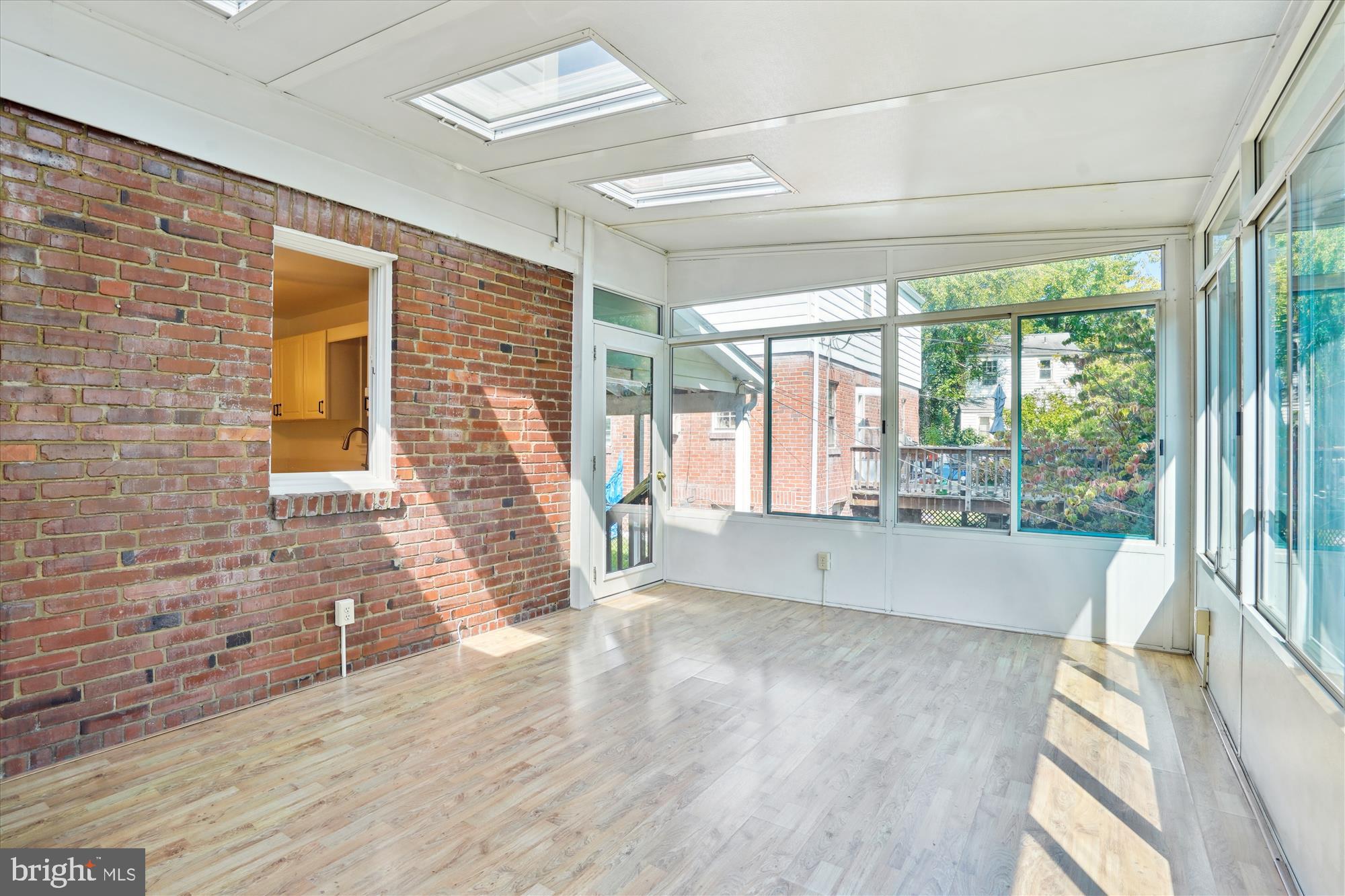 2505 North Powhatan Street Arlington, VA 22207 - Photo 15 of 40 Sun Room