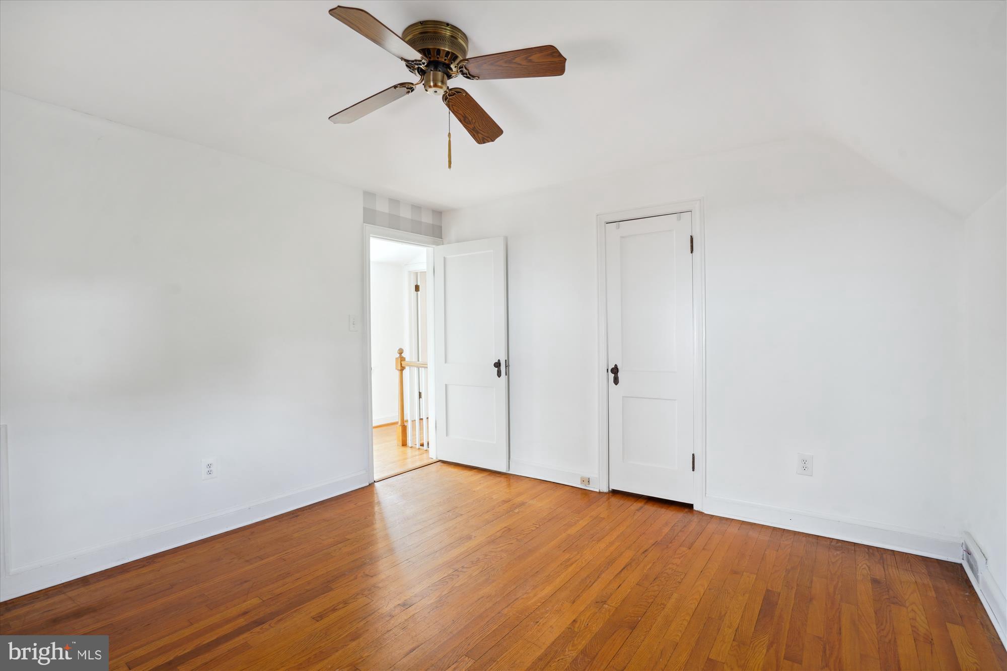 2505 North Powhatan Street Arlington, VA 22207 - Photo 25 of 40 Bedroom 3