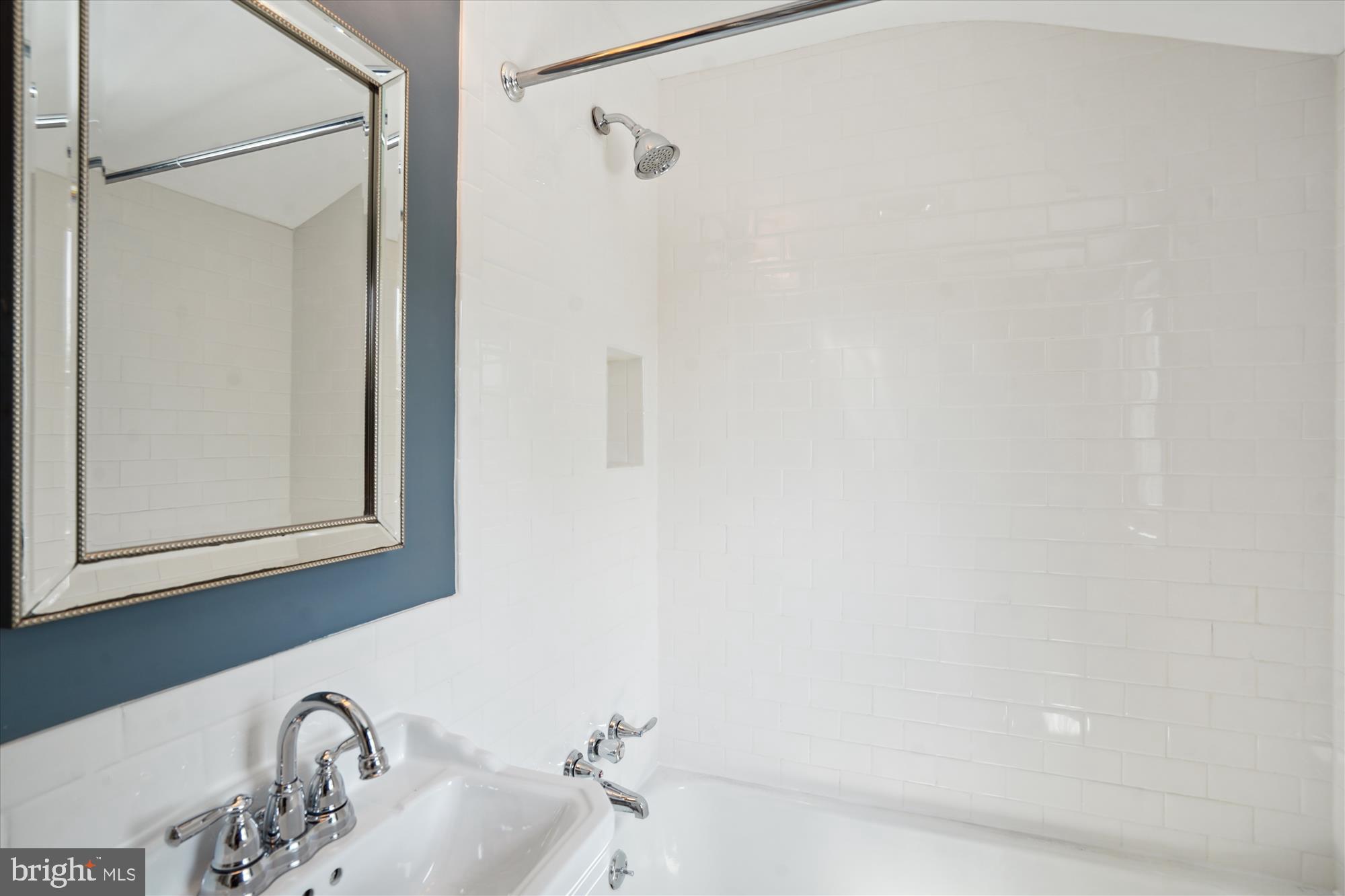 2505 North Powhatan Street Arlington, VA 22207 - Photo 26 of 40 Bath