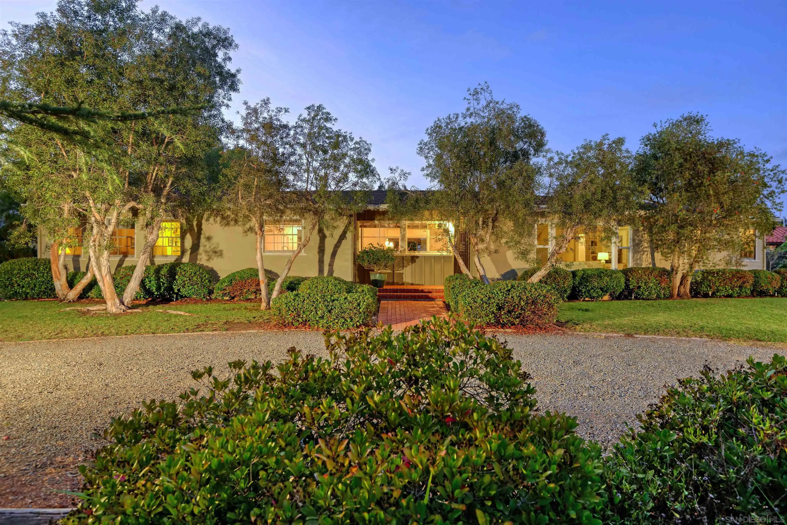 1780 La Jolla Rancho Road La Jolla, CA 92037 - Photo 3 of 24 a view of backyard with tree