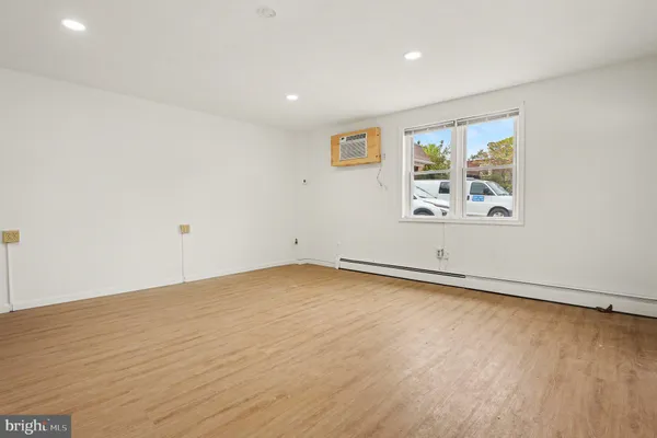 $1,200 | 107 Allison Road, Oreland, PA 19075