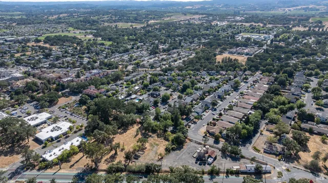 $2,499,000 | 9600 Windsor Road, Windsor, CA 95492