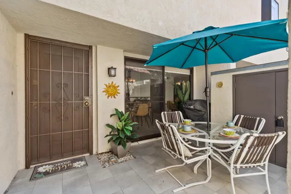 $6,000 | 73330 Shadow Mountain Drive, Unit 32, Palm Desert, CA 92260