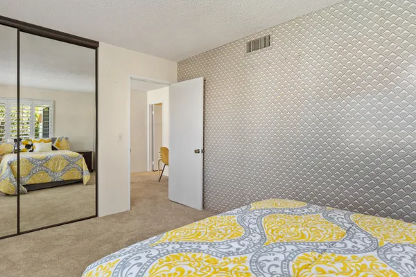 $6,000 | 73330 Shadow Mountain Drive, Unit 32, Palm Desert, CA 92260