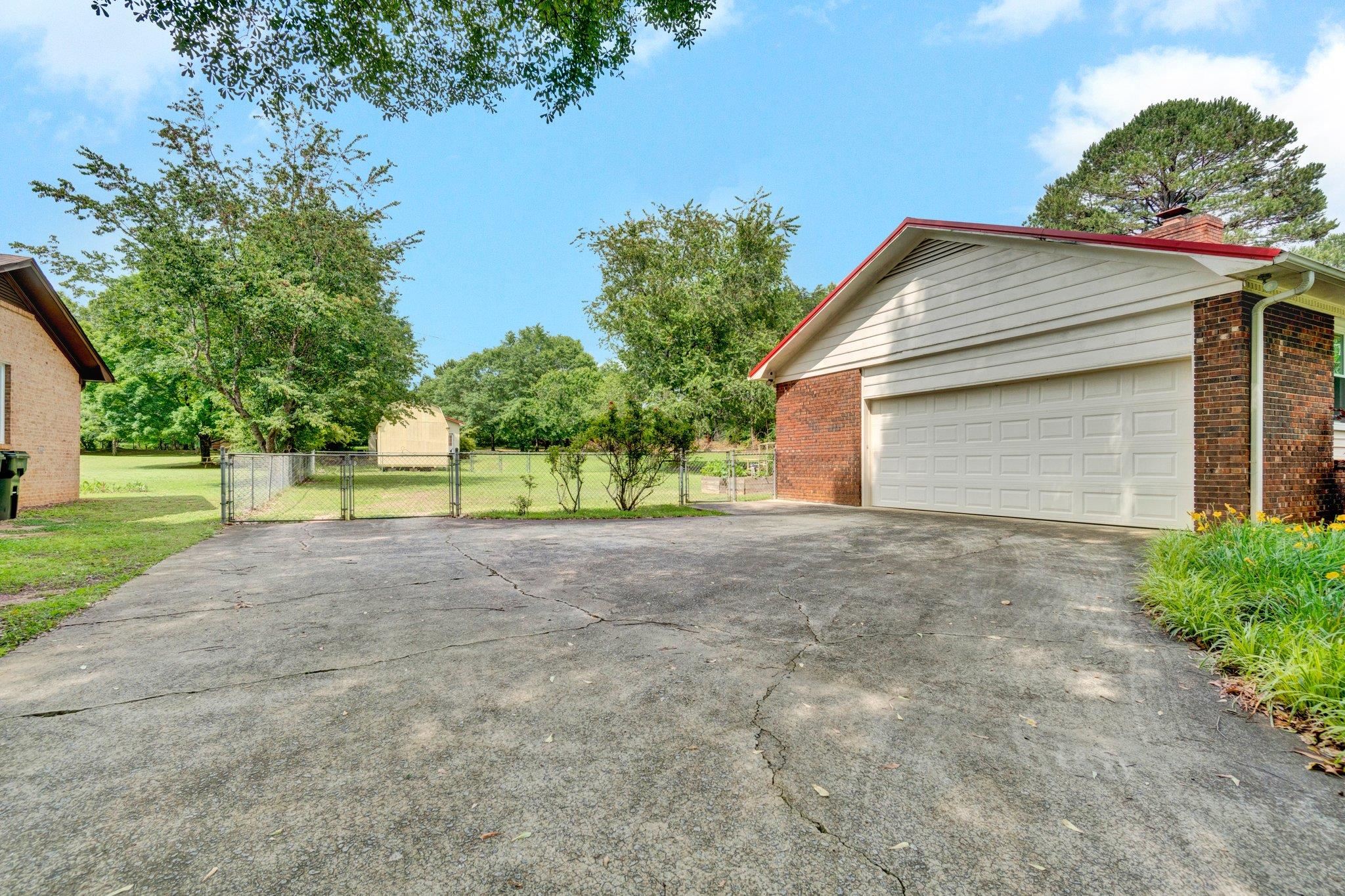 203 Ponder Road Greer, SC 29651 - Photo 5 of 48