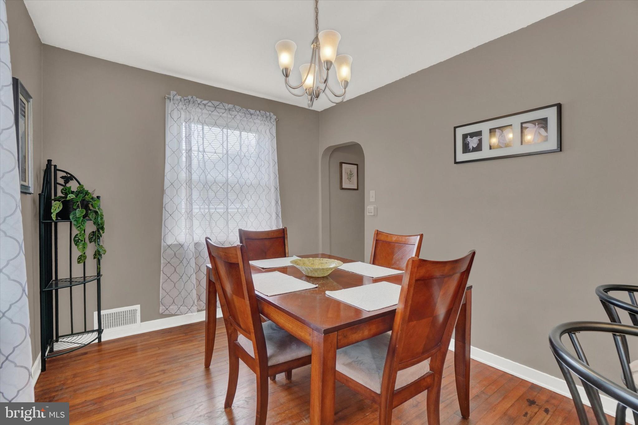 114 Wynwood Road York, PA 17402 - Photo 8 of 28 Gallery Image 8