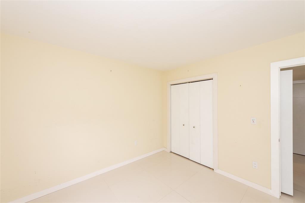 7925 Southwest 104th Street, Unit 203E Miami, FL 33156 - Photo 16 of 23 a view of small space